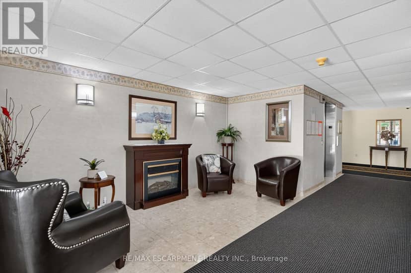 B404 - 216 Plains Road W, Burlington, photo 5