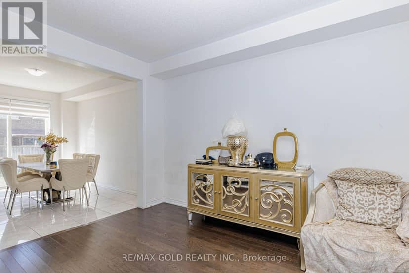 84 Palleschi Drive — photo 16 of 40