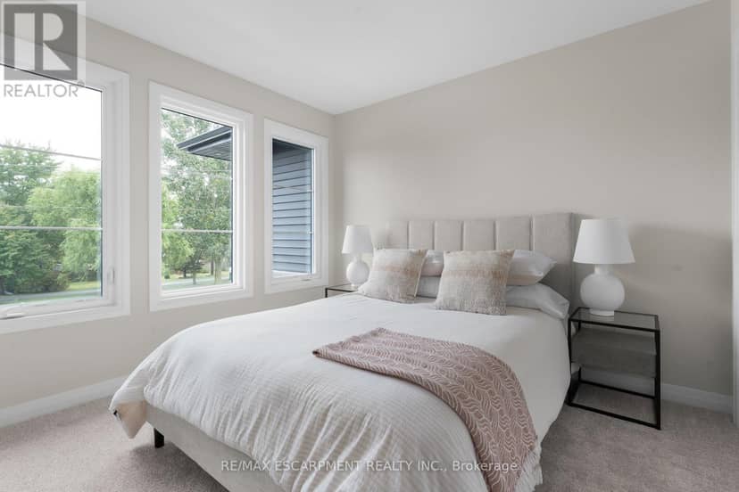 957 Clare Avenue — photo 13 of 40