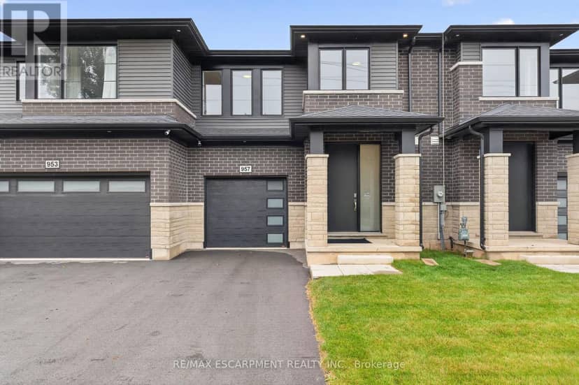 957 Clare Avenue, Welland, photo 2