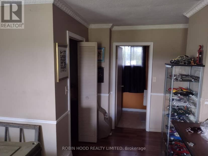 180 Greenly Road — photo 11 of 26