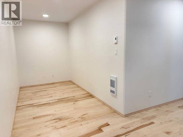 52 Ellwood Street — photo 26 of 35