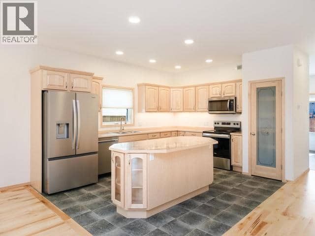 52 Ellwood Street — photo 15 of 35