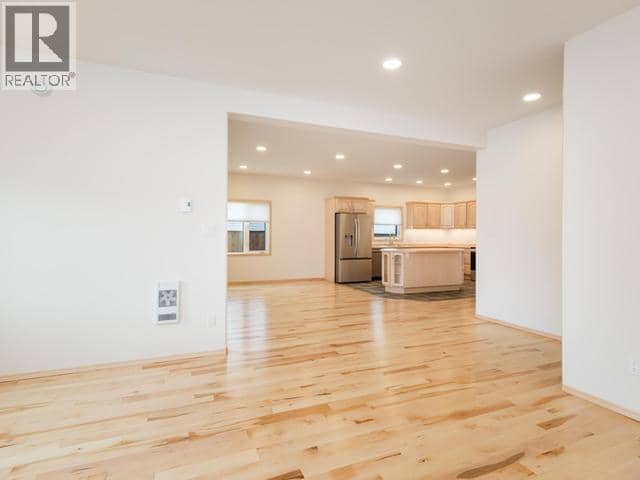 52 Ellwood Street — photo 13 of 35