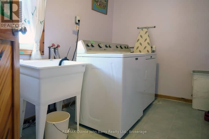 190 Downs Road — photo 15 of 40