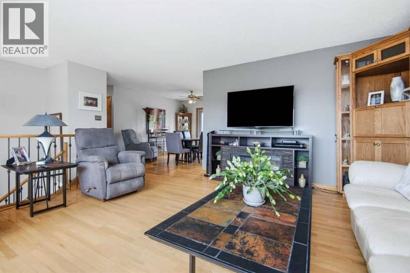92 Mccullough Crescent, Red Deer, photo 6