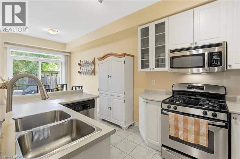 1076 RYCKMAN Common, Burlington, photo 8