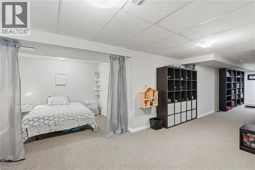1076 RYCKMAN Common — photo 31 of 38