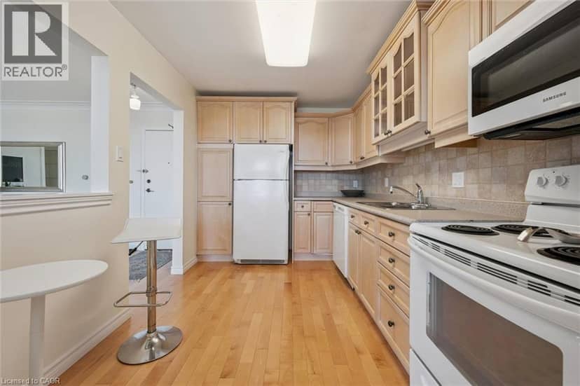 65 WESTMOUNT Road N Unit# 910 — photo 17 of 40