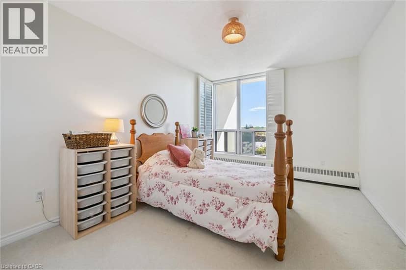 65 WESTMOUNT Road N Unit# 910 — photo 27 of 40