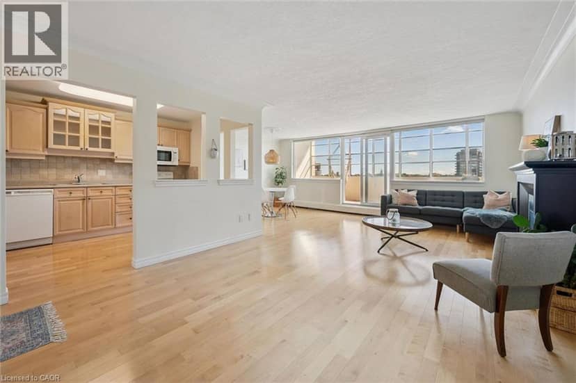 65 WESTMOUNT Road N Unit# 910 — photo 8 of 40