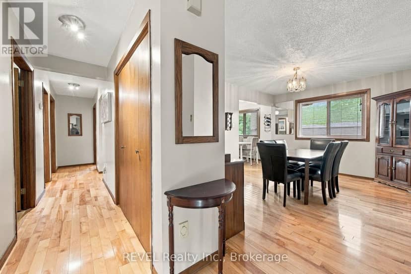 10 Michelle Drive — photo 10 of 40