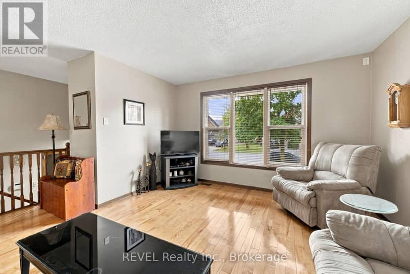 10 Michelle Drive — photo 9 of 40