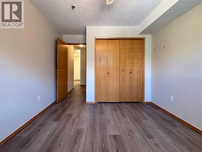 208, 75 1 Avenue S — photo 21 of 31