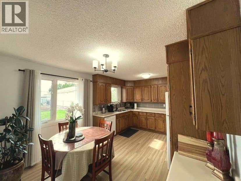 2231 20 Avenue SE, Medicine Hat, photo 5