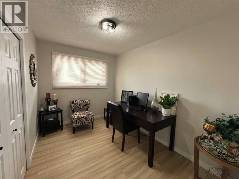 2231 20 Avenue SE — photo 9 of 29