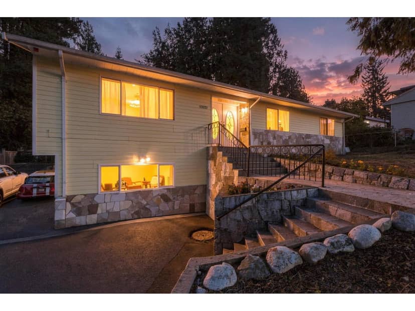 10032 122 STREET, Surrey, photo 2