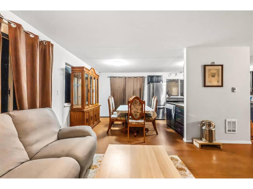 10032 122 STREET, Surrey, photo 4