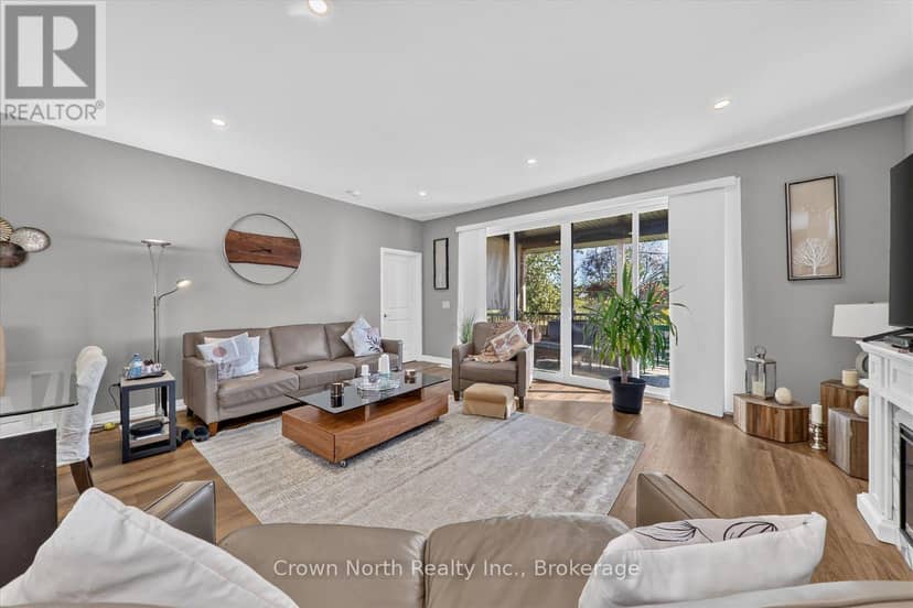 35 - 300 Richmond Street — photo 18 of 38