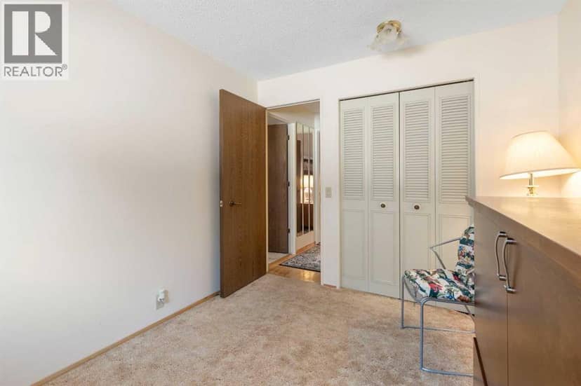 243 Radcliffe Place SE — photo 30 of 39