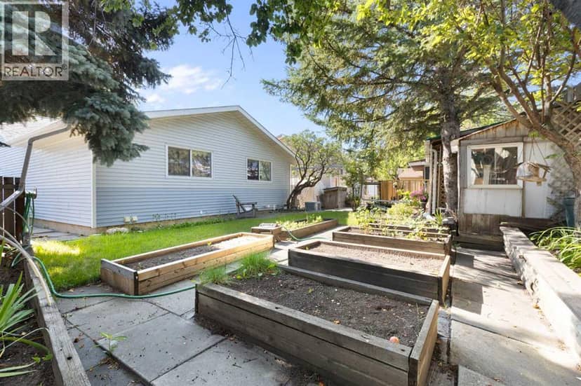 243 Radcliffe Place SE — photo 33 of 39