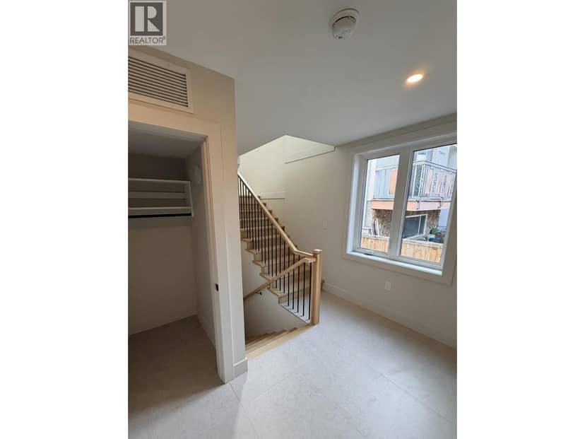 3430 KNIGHT STREET, Vancouver, photo 3