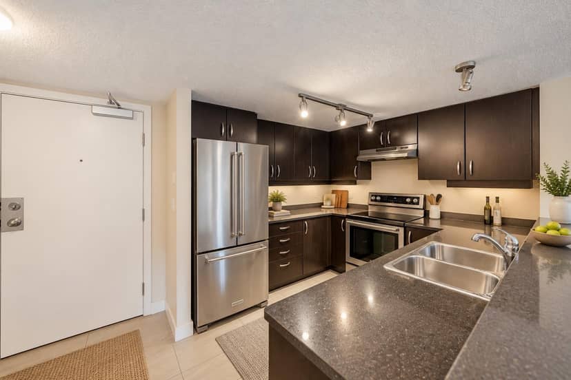 227 10838 CITY PARKWAY, Surrey, photo 5