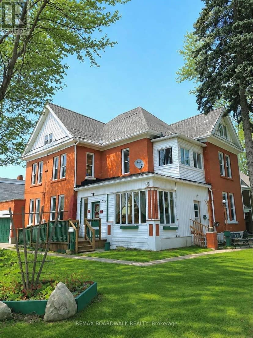 205 First Street E, Cornwall