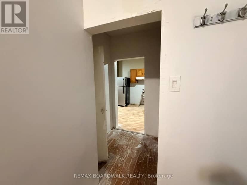 205 First Street E, Cornwall, photo 8