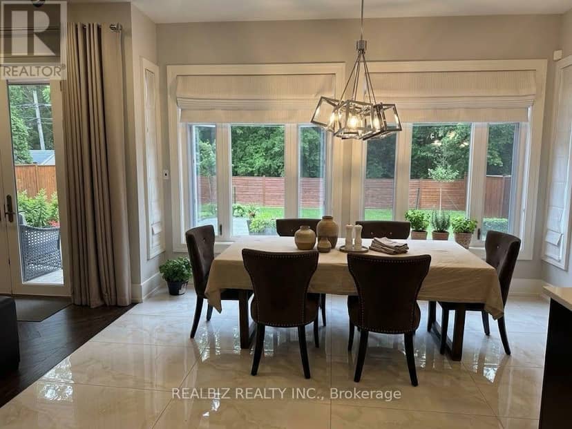 39 Hemford Crescent — photo 7 of 23