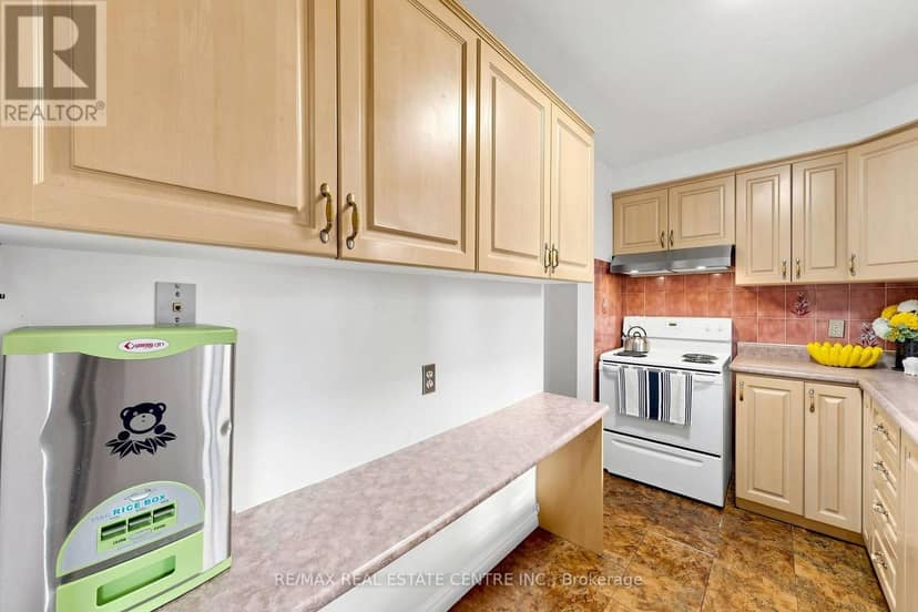 1 Hawkins Court — photo 10 of 40