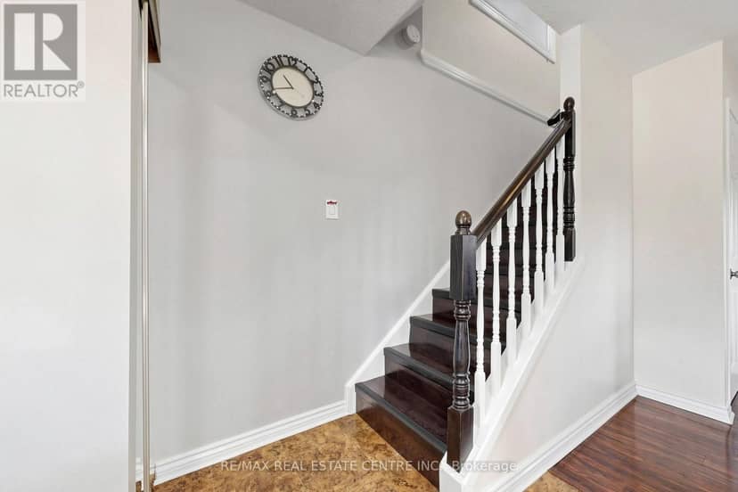 1 Hawkins Court — photo 16 of 40