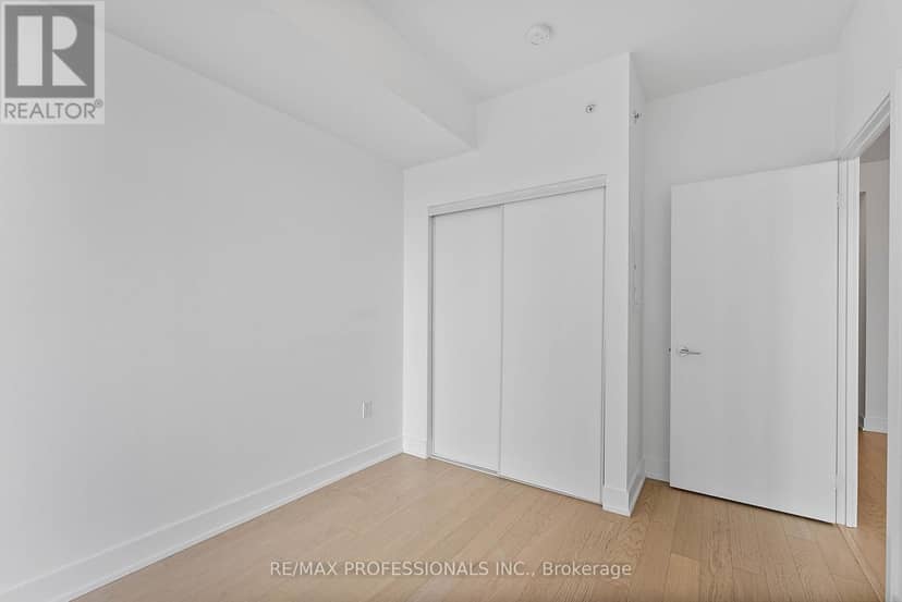 1614 - 30 Shore Breeze Drive — photo 22 of 30