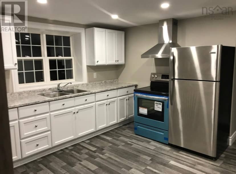 55 Charlotte Street — photo 13 of 24