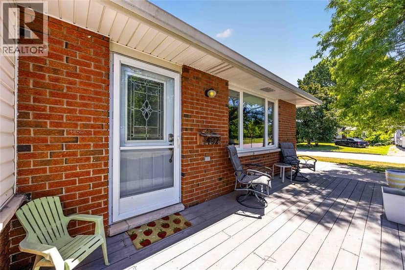 492 Parkdale Crescent, St. Clair, photo 4