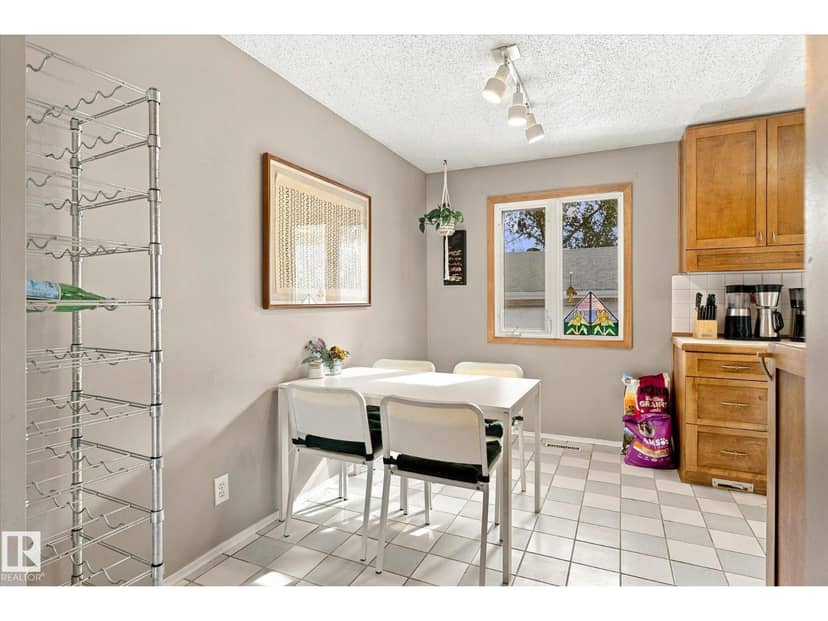 6013 34A AV NW — photo 11 of 40