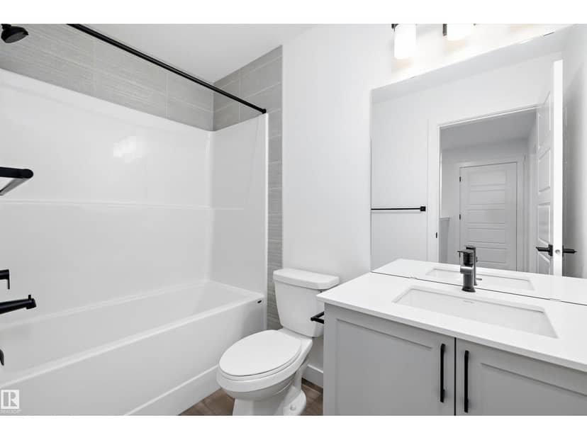 18924 28 AV NW — photo 32 of 40
