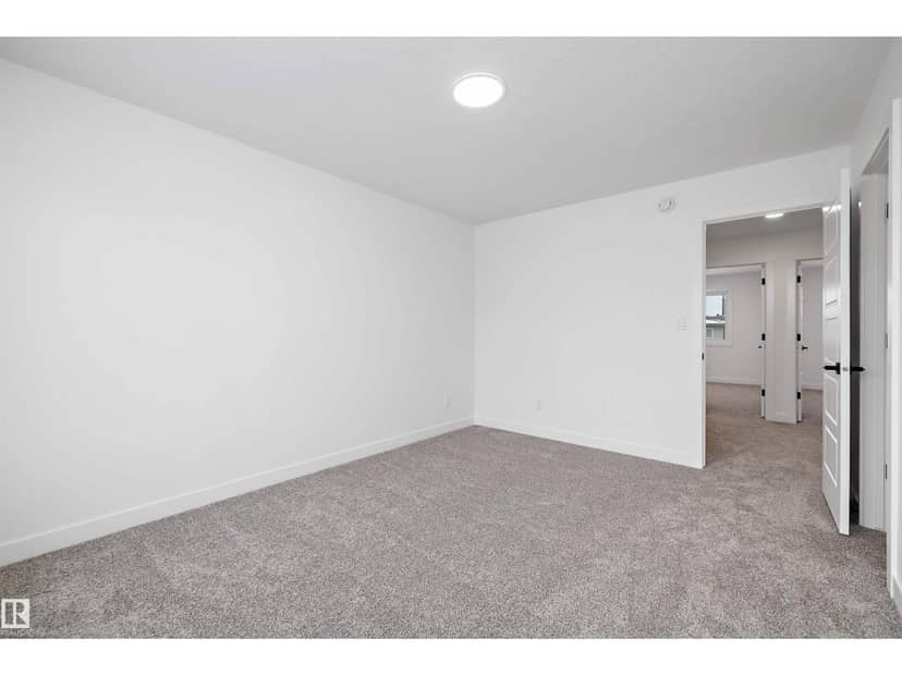 18924 28 AV NW — photo 37 of 40