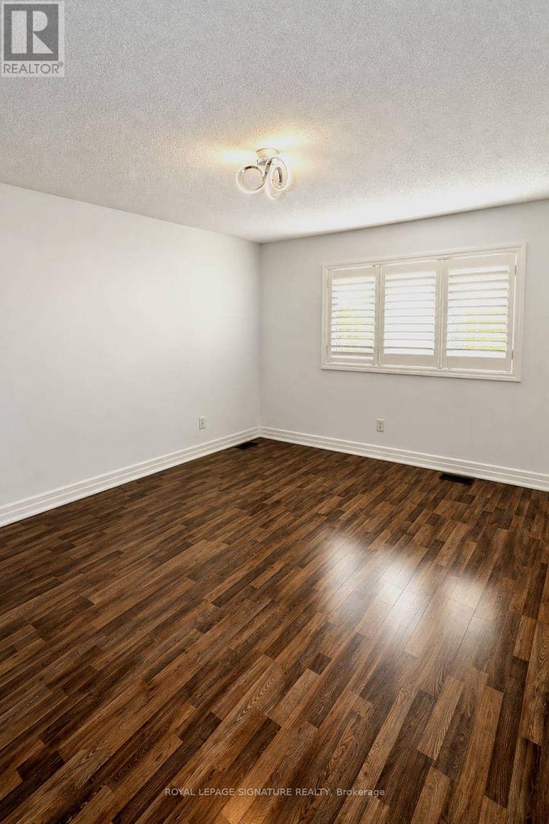 165 Wagner Crescent — photo 10 of 34
