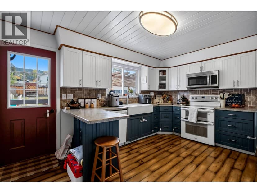 590 Pigeon Avenue, Williams Lake, photo 2