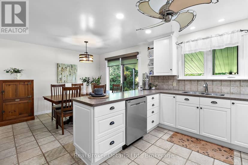 4656 Pollard Road — photo 8 of 40