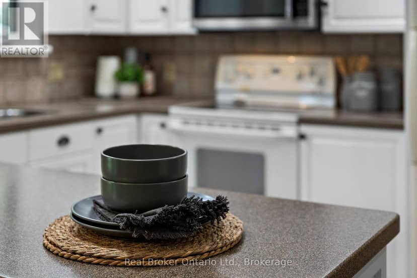 4656 Pollard Road — photo 9 of 40
