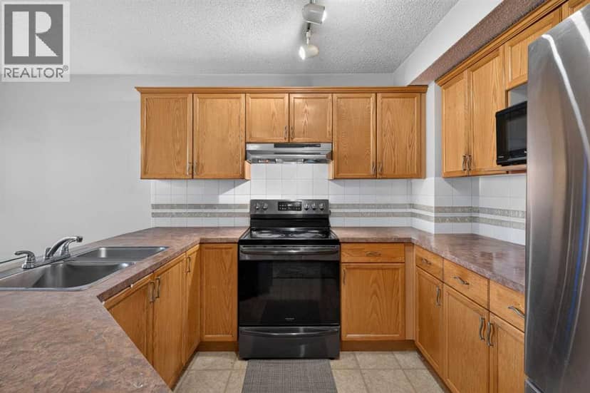 52 Citadel Forest Close NW — photo 9 of 37