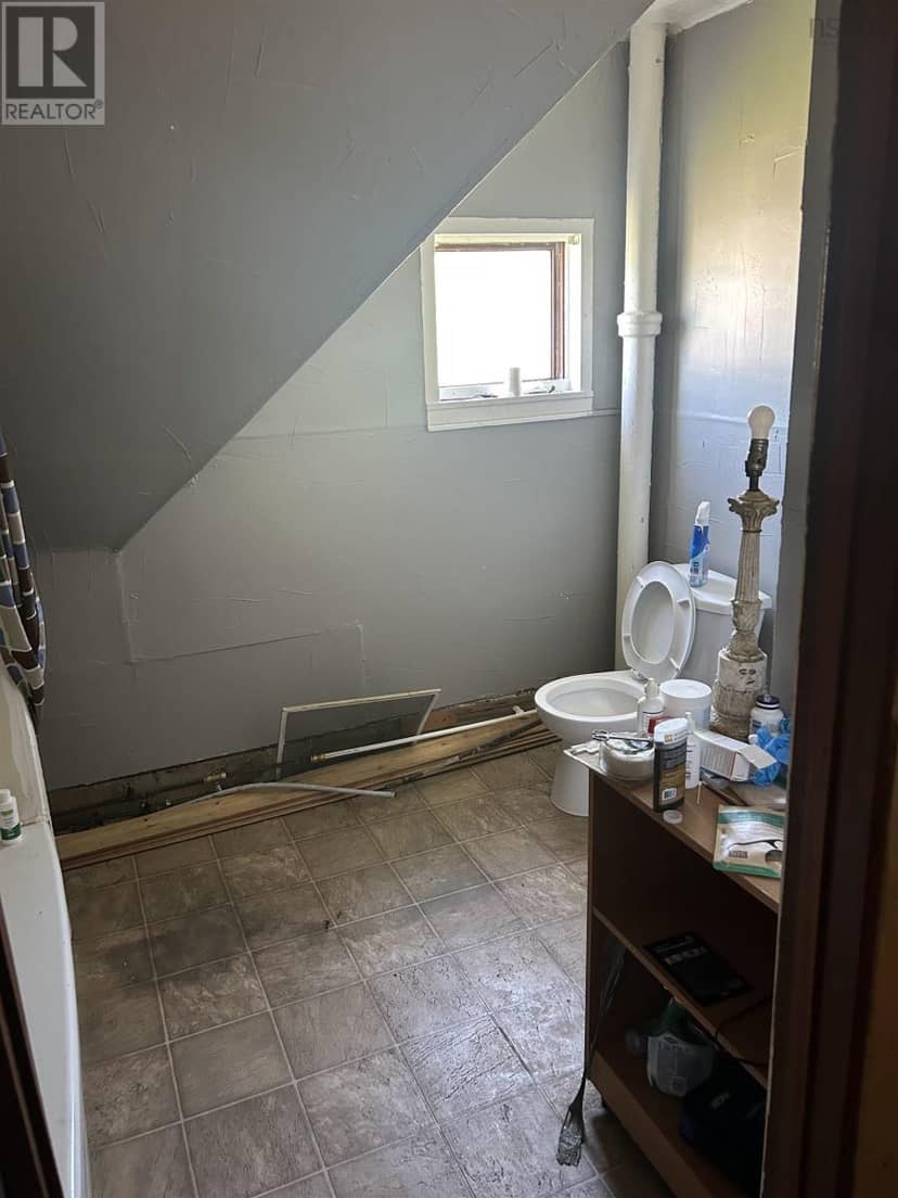 33 Foundry Street — photo 9 of 15