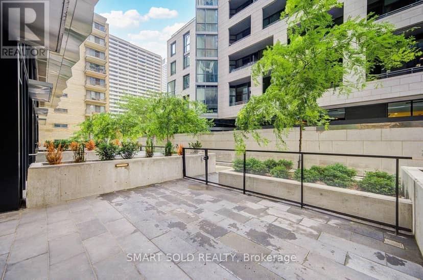 TH05 - 55 Charles Street E — photo 10 of 21