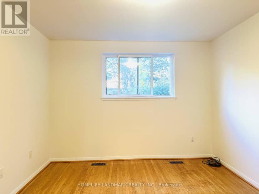 136 - 15 Esterbrooke Avenue — photo 13 of 29