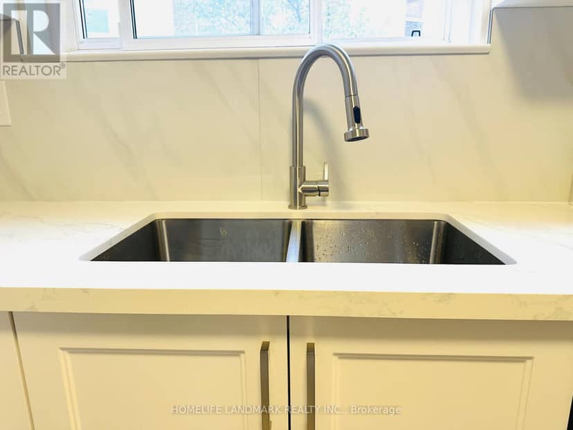 136 - 15 Esterbrooke Avenue — photo 9 of 29