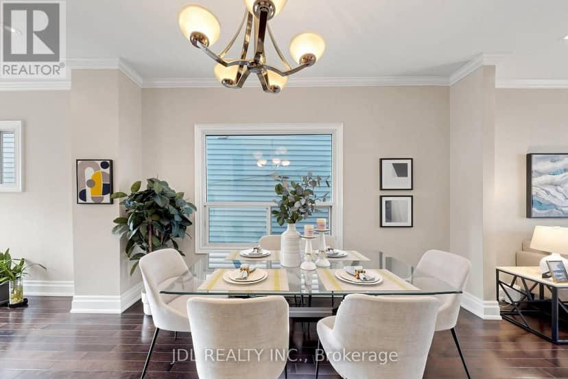 831 Pape Avenue, Toronto, photo 7