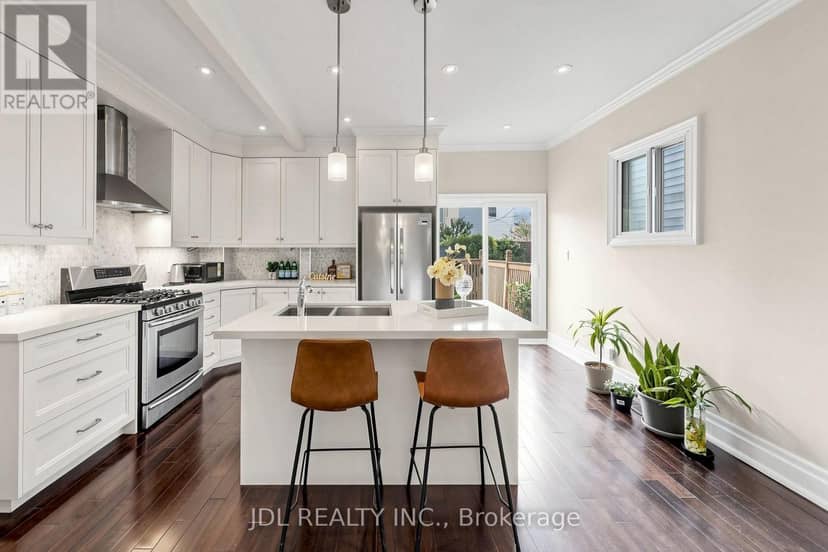 831 Pape Avenue — photo 9 of 34