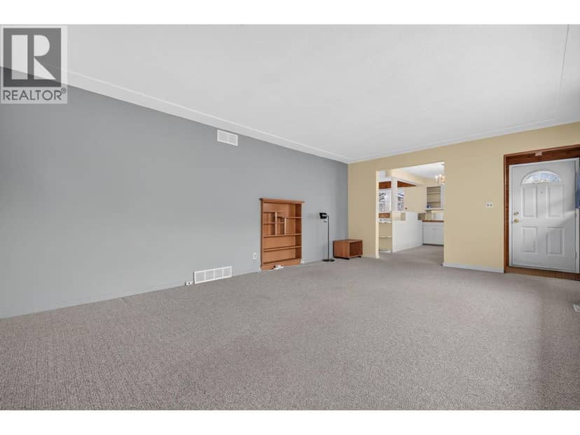 879 Trench Court, Kelowna, photo 6